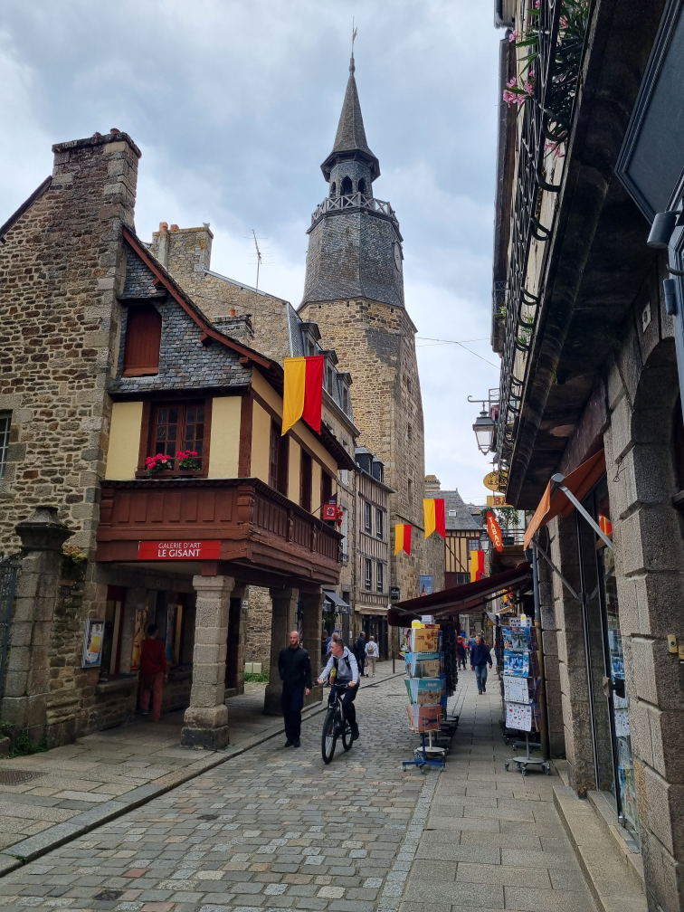 Dinan